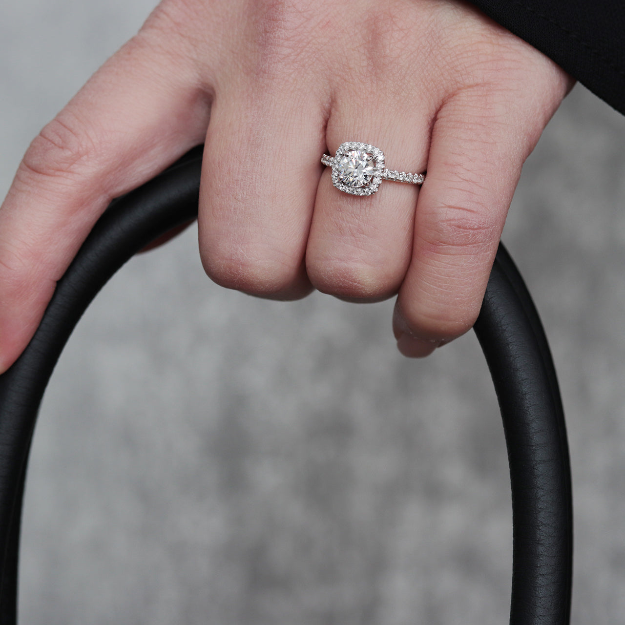 【オーダー】1ct ・ラウンドカット・リング｜Square Halo