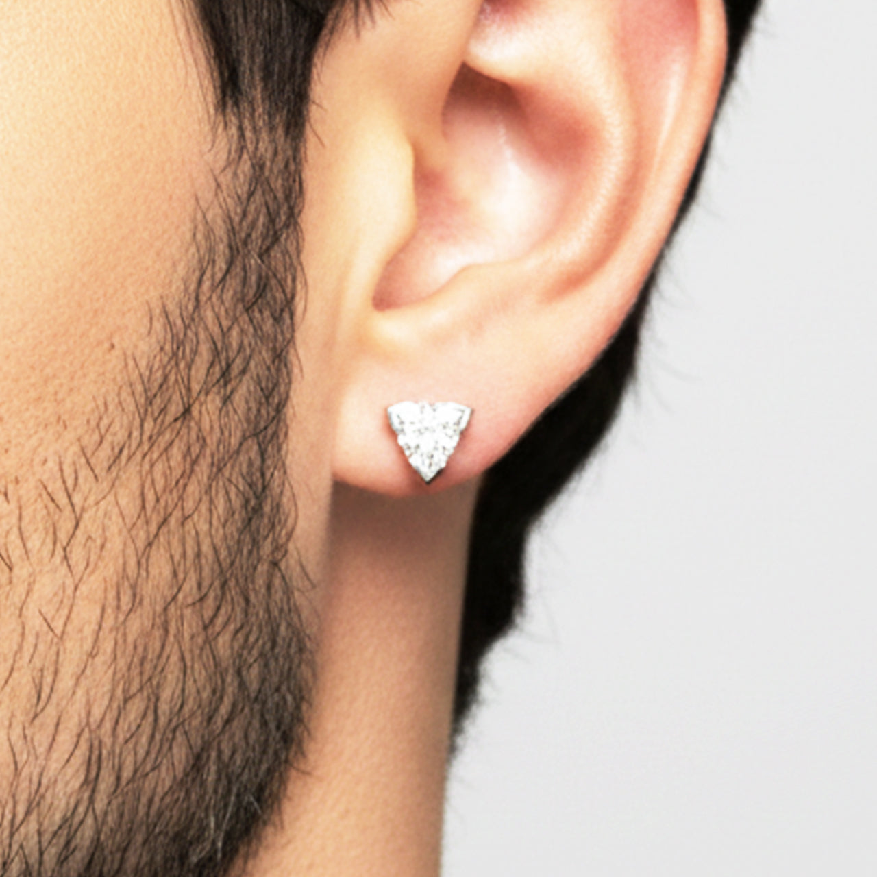 【オーダー】1ct ・トリリアントカット・ピアス（片耳用）｜Trilliant Fortress