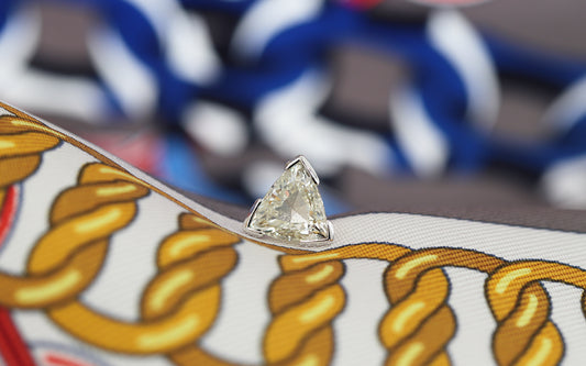 【オーダー】1ct ・トリリアントカット・ピアス（片耳用）｜Trilliant Fortress