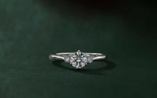 【オーダー】0.5ct ・ラウンドカット・リング｜Tri Lumière