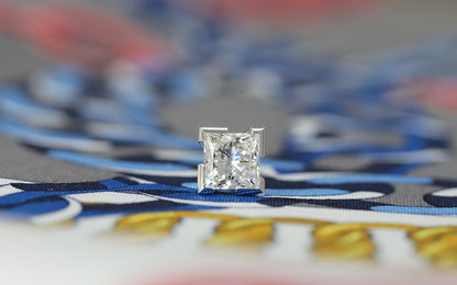 【オーダー】1ct ・プリンセスカット・ピアス（片耳用）｜Square Fortress